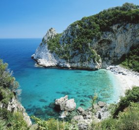 Η «άγνωστη» στους περισσότερους ελληνική παραλία ανακηρύχτηκε η 7η καλύτερη στον κόσμο! Ποια είναι;