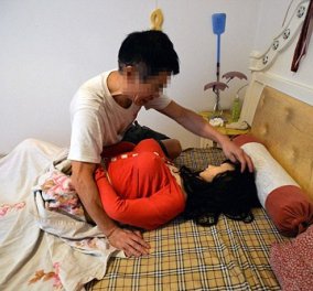 Μετά τον θρήνο η θλίψη: Ξόδεψε 1.800 λίρες για κούκλα του σεξ όταν πέθανε η γυναίκα του  