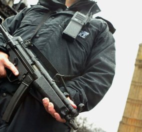 Νέα τρομοκρατική απειλή στο Λονδίνο; Αποκλείστηκαν δρόμοι - Εκκενώθηκαν τα γραφεία του BBC