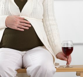 Προσοχή: Το αλκοόλ επηρεάζει αρνητικά τη γυναικεία γονιμότητα λένε δανοί επιστήμονες 