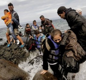 Made in Greece o φωτογράφος Άρης Μεσσήνης: Κέρδισε το βραβείο Visa d' or "News" για τη δουλειά του στη Λέσβο 