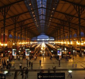 Οι Γαλλικές Αρχές εκκένωσαν σταθμό του μετρό στο Παρίσι λόγω ύποπτου δέματος (βίντεο)
