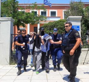 Πραξικόπημα Τουρκία: Η Ελλάδα δεν δίνει πολιτικό άσυλο στους  3 από τους 8 αξιωματικούς - Όλες οι εξελίξεις  