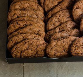 Σας αρέσουν τα cookies; Ο μοναδικός Στέλιος Παρλιάρος αποκαλύπτει τα μυστικά του για τα πιο αφράτα μπισκότα