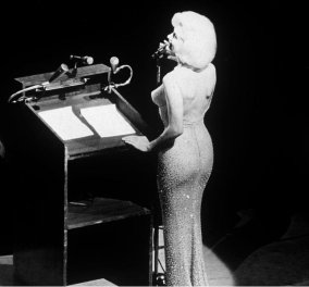 Σε δημοπρασία βγαίνει το διάσημο μπεζ φόρεμα της Μέριλιν Μονρόε από την βραδιά των γενεθλίων του Τζ. Φ. Κένεντι (φωτό,βίντεο) 