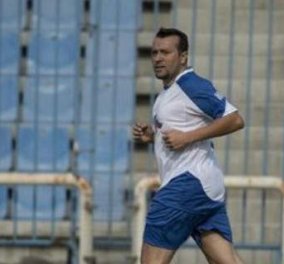 Ο Νίκος Παππάς και ποδοσφαιριστής -Έπαιξε παθιασμένα επι 14 λεπτά στο φιλικό Ελλάδας-Ρωσίας (Φώτο) 