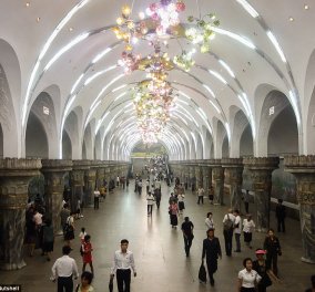 To μετρό της Βόρειας Κορέας μοιάζει με έργο τέχνης: Απίθανες φωτό που εντυπωσιάζουν
