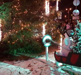 Βίντεο: Ένας παιχνιδιάρικο και εντυπωσιακό τρόπο επέλεξαν στη Ρίγα της Λετονίας για να  κηρύξουν την έναρξη των Χριστουγέννων