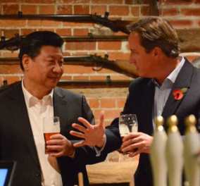 Ο Κάμερον ήπιε μπύρα με τον Κινέζο πρωθυπουργό σε πάμπ & τώρα την αγόρασε Κινέζος επιχειρηματίας