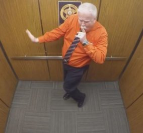 Βίντεο: Ένστολος σερίφης κλειδώνεται στο ασανσέρ και ρίχνει... τον χορό της ζωής του!!!