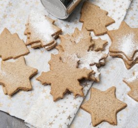 Φτιάξτε μαζί με τα παιδιά σας τα νοστιμότερα Χριστουγεννιάτικα μπισκότα - Με τη συνταγή του Στ. Παρλιάρου!