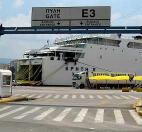 Τραγωδία στο λιμάνι του Πειραιά: Νεκρός ένας οδηγός που έπεσε με το ΙΧ του στη θάλασσα