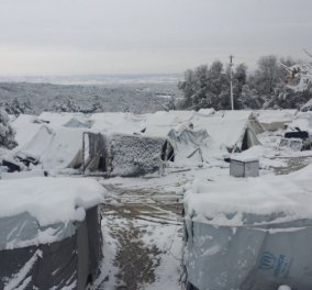 Απίστευτο βίντεο: Θαμμένες στο χιόνι οι σκηνές των προσφύγων στη Μόρια  