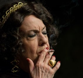 "Ρόζα Εσκενάζυ- Η βασίλισσα του Ρεμπέτικου"- Θαυμάσια παράσταση με τη Νεφέλη Ορφανού