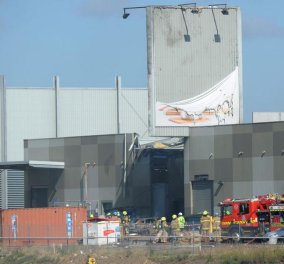 Τραγωδία σε βίντεο: Η στιγμή που το αεροπλάνο πέφτει σε εμπορικό κέντρο -5 νεκροί στην Μελβούρνη