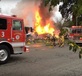 Καλιφόρνια: Τουλάχιστον 4 νεκροί από αεροπλάνο που συνετρίβη σε σπίτια