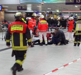 Βίντεο: 7 τραυματίες από την Επίθεση με τσεκούρι στον σταθμό τρένων του Ντίσελντορφ  