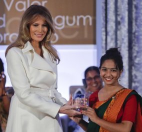 Απίστευτο- Η Μελάνια Τραμπ βράβευσε γενναίες γυναίκες από Συρία & Υεμένη φορώντας γόβες Louboutin -Φώτο & Βίντεο