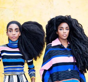 Δίδυμες αδελφές με τα πιο φουντωτά μαλλιά υπερπαραγωγή που έχετε δει στέφονται Βασίλισσες στο Διαδίκτυο
