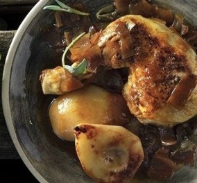 Ξετρελάθηκα με την συνταγή για κοτόπουλο με αχλάδια του Άκη Πετρετζίκη