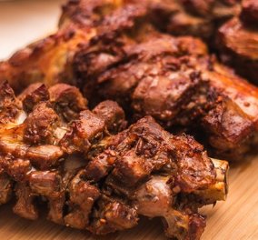 Η Ντίνα Νικολάου & το χρυσό άρθρο: Πώς διαλέγω κρέας για το Πάσχα- Αρνί ή κατσικάκι;