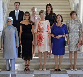 Ο πρώτος κύριος ανάμεσα σε 9 πρώτες κυρίες- Ο σύζυγος του Πρωθυπουργού του Λουξεμβούργου με Μελάνια και Μακρόν