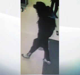 Sky news: Κάμερα δείχνει τον δολοφόνο καμικάζι του Μάντσεστερ να αγοράζει το σακίδιο της επίθεσης αυτοκτονίας (Φωτό)