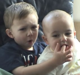 10 χρόνια μετά: Τα αδελφάκια που σάρωσαν με το βιντεάκι "Charlie bit my finger " - Έγιναν πάμπλουτα (Φωτό - Βίντεο)