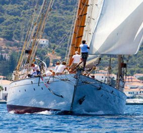 Σπέτσες: Ένα μοναδικό θέαμα και ρετρό λάμψη στην 7η Spetses Classic Yacht Regatta (Φωτό)