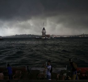 Βίντεο που κόβει την ανάσα : Χαλάζι σαν να βρέχει αυγά έπεσε στην Κωνσταντινούπολη- Σε λίμνη μετατράπηκε η ωραία Πόλη