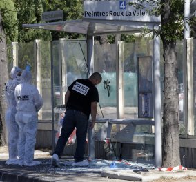 Ένας νεκρός από λεωφορείο που έπεσε πάνω σε στάση στη Μασσαλία