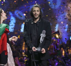 Δύσκολες ώρες για τον Salvador Sobral: Στην εντατική ο νικητής της Eurovision