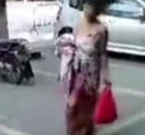 Π- ρ- ω- τ- ο- φ- α- ν- έ- ς: Κινέζα γεννάει στην μέση του δρόμου, αρπάζει το μωρό & πάει σπίτι της - φωτό - βίντεο 