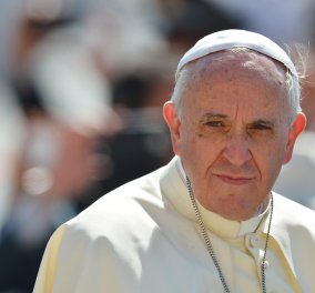 Ο πάπας Φραγκίσκος αποκαλύπτει: «Επί έξι μήνες επισκεπτόμουν μια εβραία ψυχαναλύτρια, μια φορά την εβδομάδα»