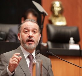 Μεξικό: Ο υπουργός Δικαιοσύνης αποκάλυψε πως του ανήκει μια Ferrari που είχε δηλώσει σε εικονική διεύθυνση & υπέβαλε την παραίτησή του