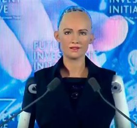 Αυτή είναι η Σοφία: Το πρώτο πολιτογραφημένο ρομπότ της Σ.Αραβίας
