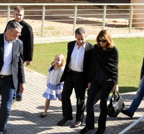 Nicolas Sarkozy - Carla Bruni: Με την κούκλα 6χρονη κόρη τους στο Μουσείο της Ακρόπολης (ΦΩΤΟ)