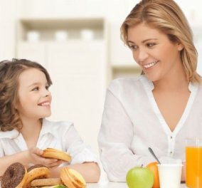 Θέλετε να γίνεται καλό διατροφικό παράδειγμα για τα παιδιά σας; Δείτε εδώ 10 τρόπους που θα σας σώσουν! 