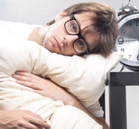 Μελέτη αποδίδει στην χρόνια έλλειψη ύπνου τον αυξημένο κίνδυνο άνοιας -Δεν ξεκουράζεται ο εγκέφαλος  