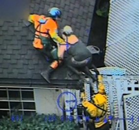 Βίντεο: Καρέ- καρέ η διάσωση οικογένεια με ελικόπτερο στην Καλιφόρνια- 17 νεκροί, 17 αγνοούμενοι μέσα στις λάσπες