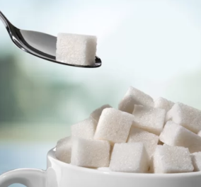 Νέα έρευνα: Μην τρώτε ζάχαρη...''ξυπνάει'' τον καρκίνο με το πέρασμα του χρόνου  