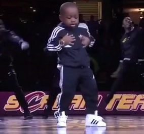 Αγαπάμε αυτό το 6χρονο μπομπιράκι! Ιδού πως "χόρεψε" στους ρυθμούς του ένα ολόκληρο γήπεδο (ΒΙΝΤΕΟ)