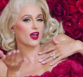 Μόνο η Paris Hilton θα μπορούσε να γιορτάσει έτσι τον Άγιο Βαλεντίνο... γυμνή με κόκκινα τριαντάφυλλα (ΦΩΤΟ) 