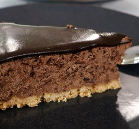 Γλυκός πειρασμός από τον σεφ Βαγγέλη Δρίσκα - Λαχταριστή grande τούρτα με μους σοκολάτας...