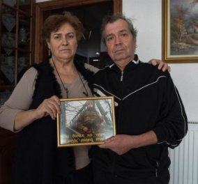 Γονείς Έλληνα στρατιωτικού στο Spiegel: "Ζούμε σε μια θύελλα - Στα μάτια μας είναι ήρωας..."
