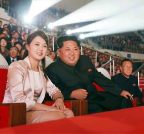 Δεν θέλω "ου": Ο Κιμ Γιόνγκ Ουν έχει την ωραιότερη & νεώτερη σύζυγο από τους ηγέτες- Άρχισε να τον συνοδεύει επίσημα (ΦΩΤΟ)