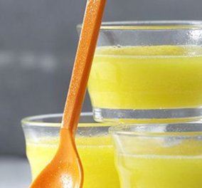 Φοβερό smoothie με μάνγκο και φρούτα του πάθους από τον εκπληκτικό μας Άκη Πετρετζίκη! 