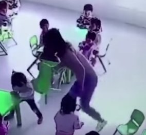Σοκαριστικό βίντεο: Η νηπιαγωγός τραβάει με νεύρα την καρεκλίτσα από το κοριτσάκι που πέφτει κάτω!