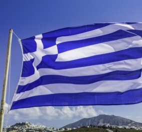 Φωτό- βίντεο: Εδώ Ελλάδα! Στην Αλεξανδρούπολη ύψωσαν την μεγαλύτερη ελληνική σημαία 600 τ.μ.!