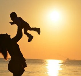 Μια άλλη άποψη - Γιορτή της Μητέρας: Πώς να στηρίξετε τα παιδιά που πενθούν